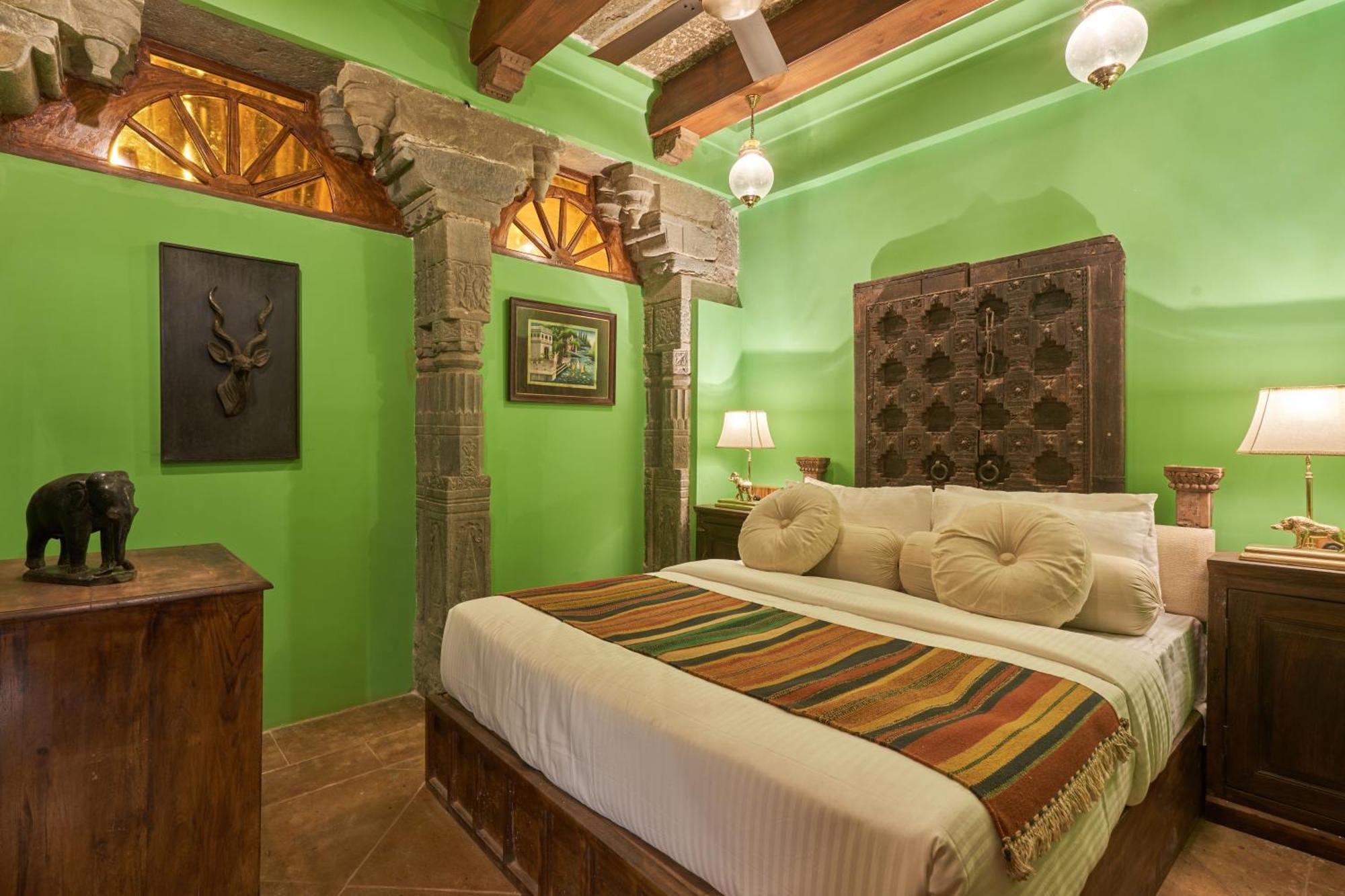 Kaladwas Lal Haveli Hotel Udaipur Bagian luar foto