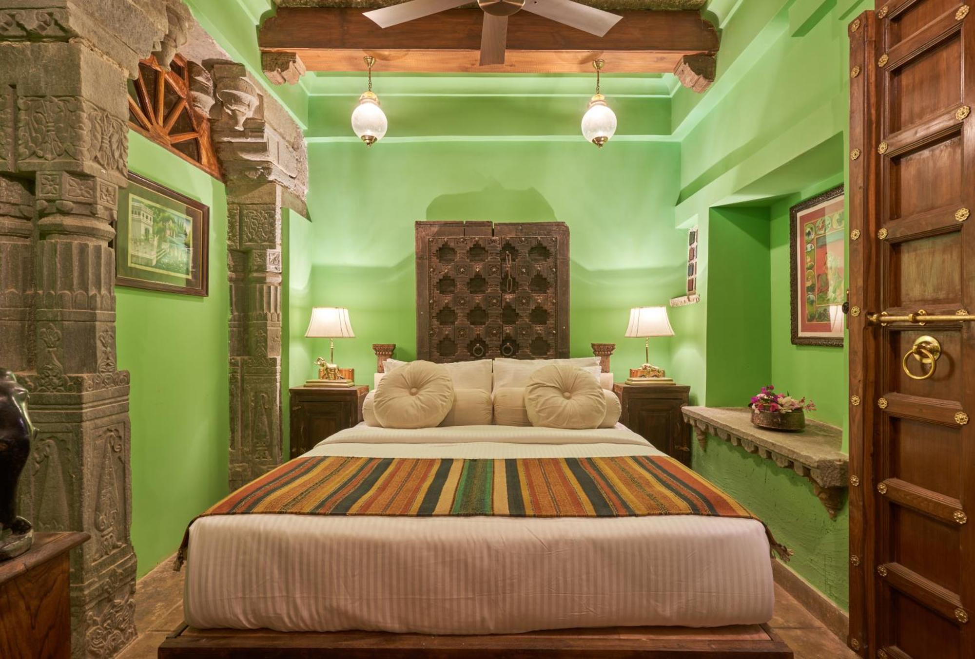 Kaladwas Lal Haveli Hotel Udaipur Bagian luar foto
