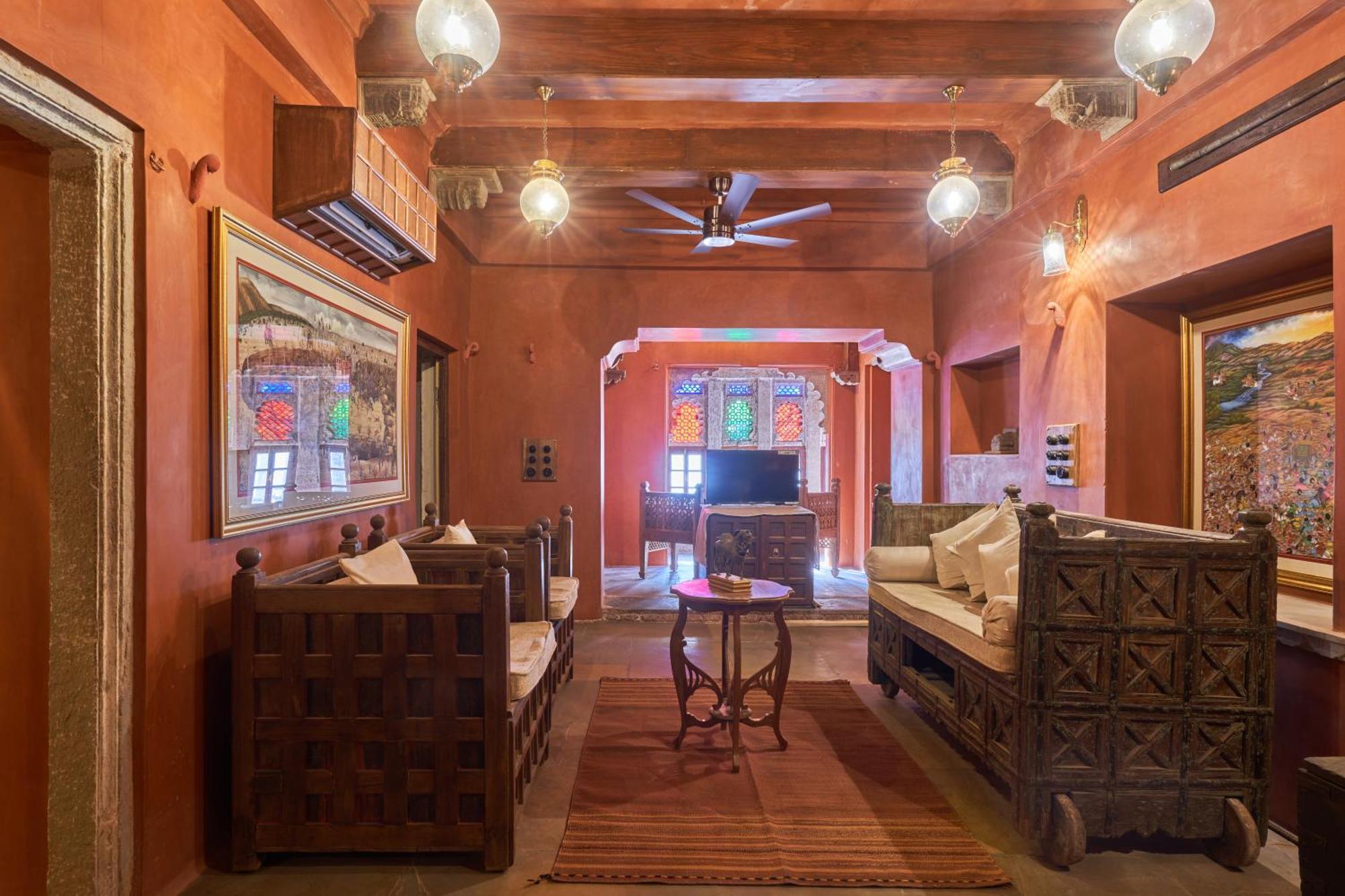 Kaladwas Lal Haveli Hotel Udaipur Bagian luar foto