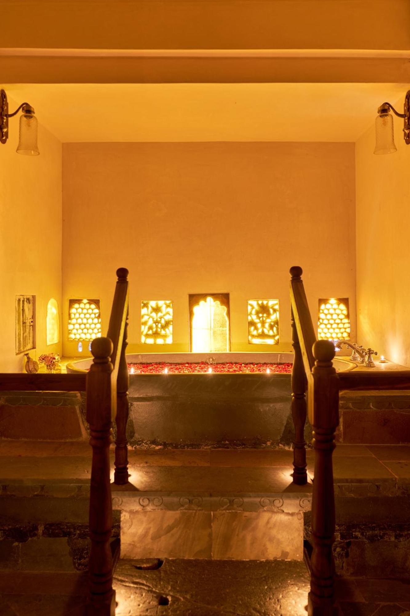 Kaladwas Lal Haveli Hotel Udaipur Bagian luar foto