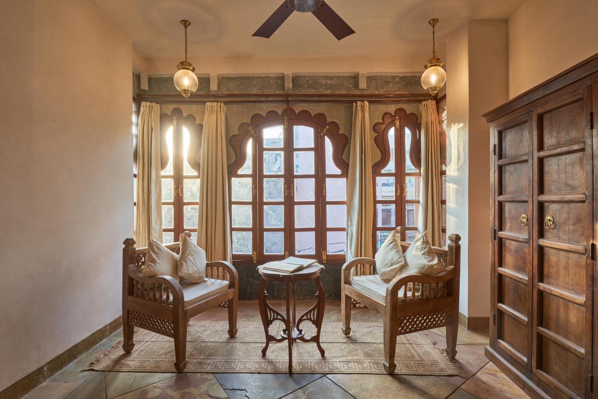 Kaladwas Lal Haveli Hotel Udaipur Bagian luar foto